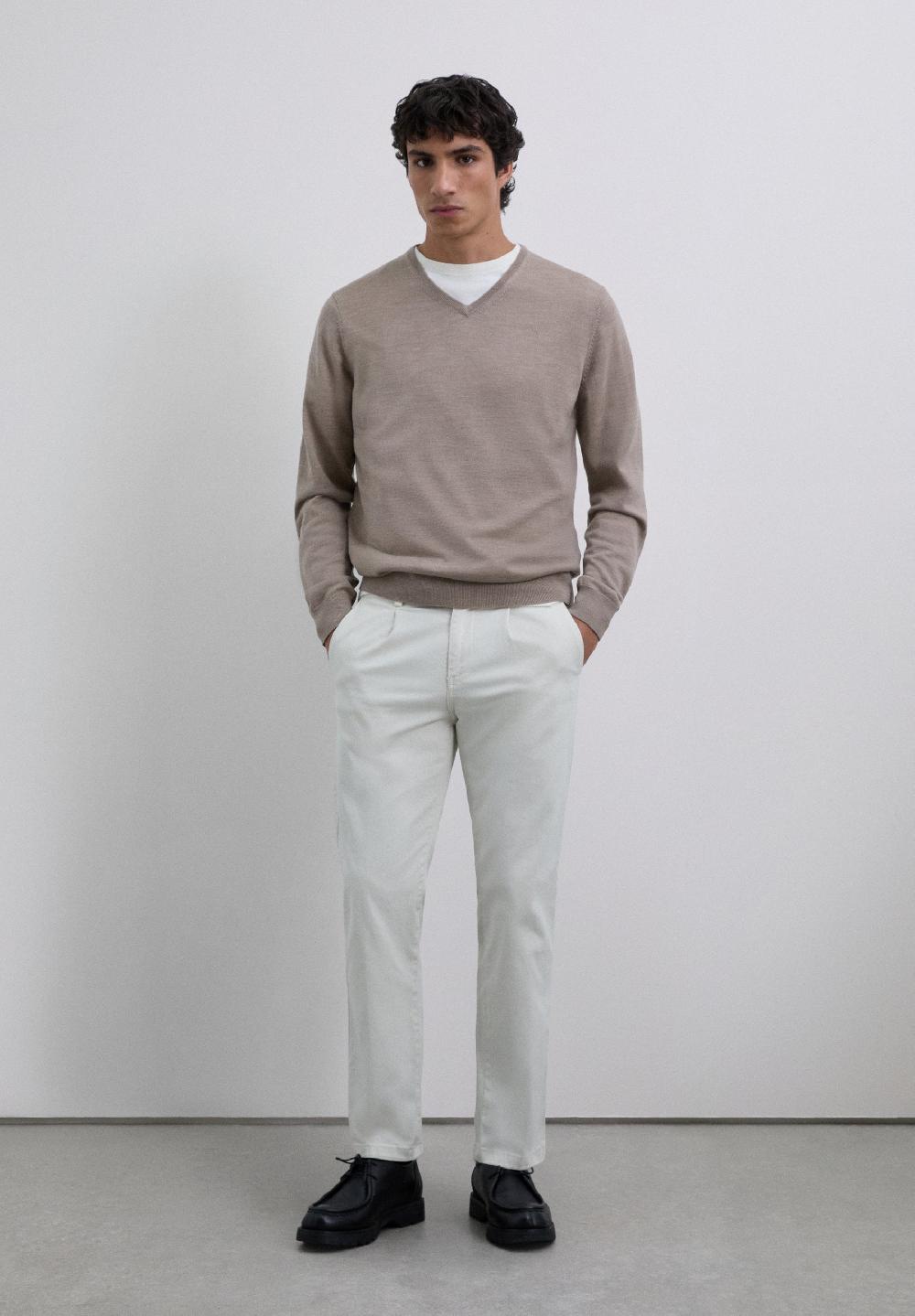 Scalpers V-NECK WOOL SWEATER WITH SKULL TAUPE