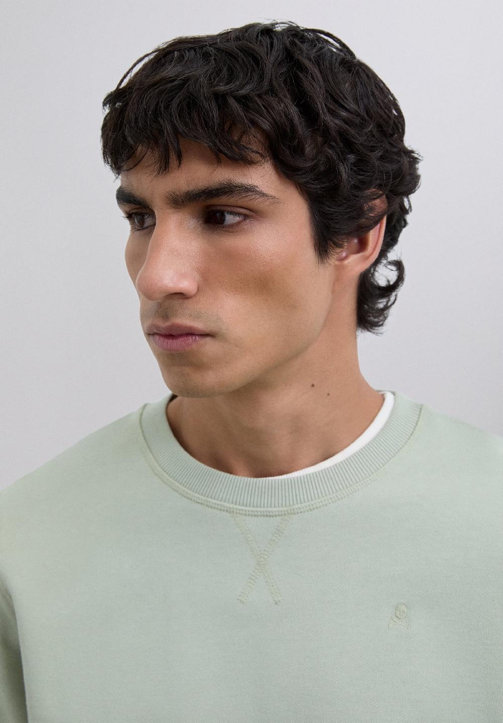 Scalpers SWEATSHIRT WITH EMBROIDERED SKULL LIGHT GREEN