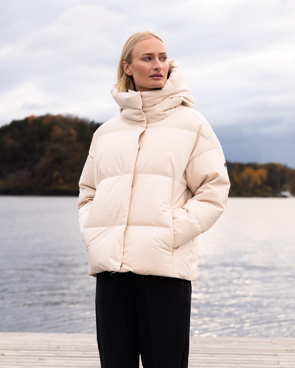 Scandinavian Edition Acme II — Neutral White