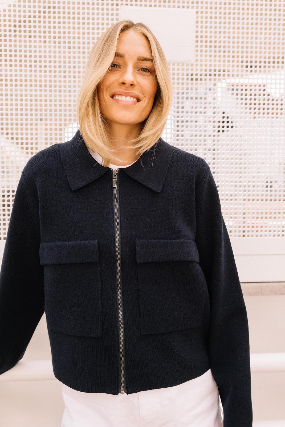 Scandinavian Edition Cut — Navy Blue