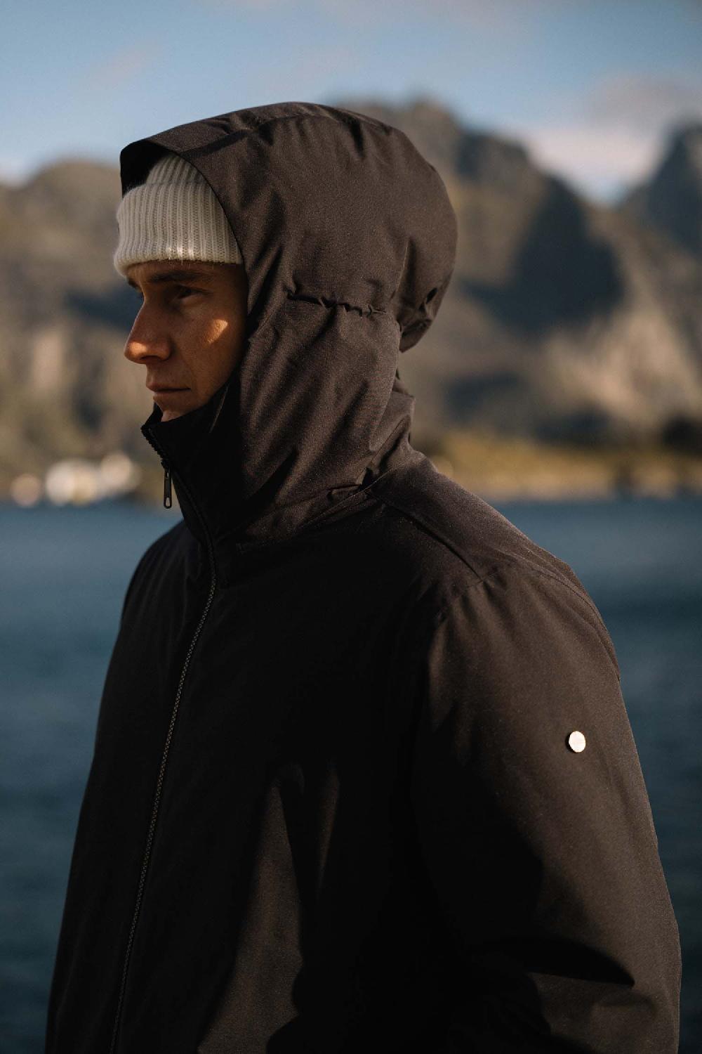 Scandinavian Edition Nimbus — Onyx