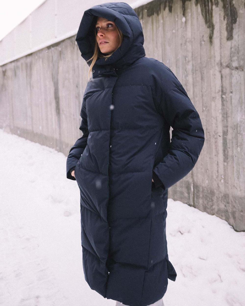 Scandinavian Edition Swell III — Midnight Blue