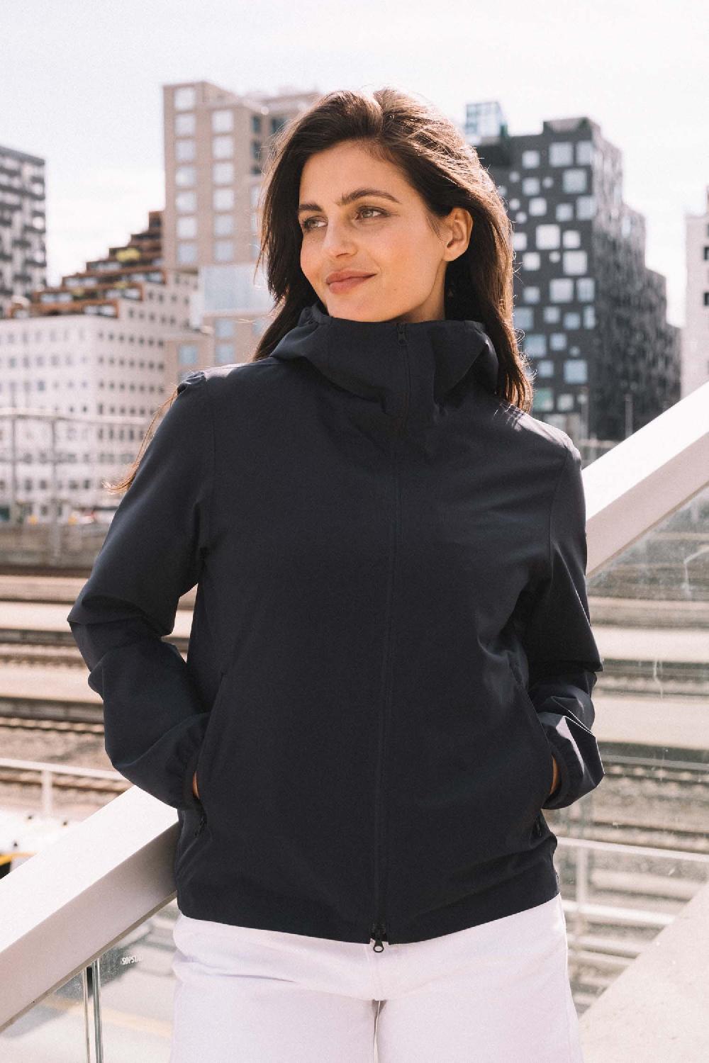 Scandinavian Edition Veil — Midnight Blue