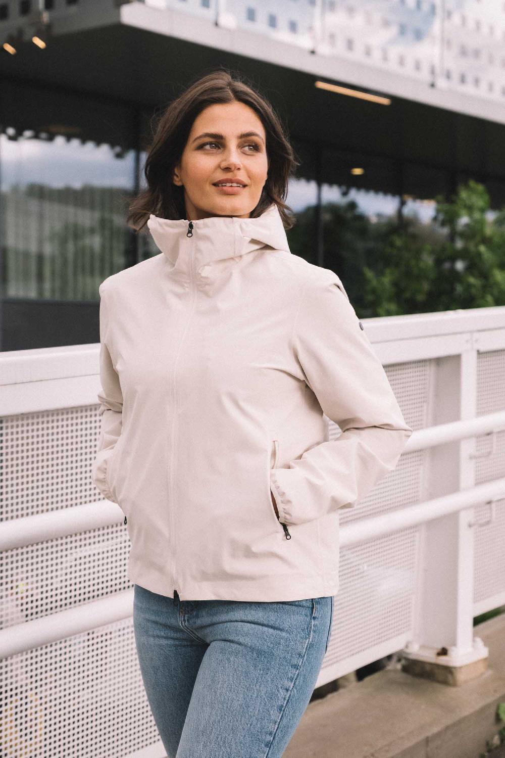 Scandinavian Edition Veil — Neutral White