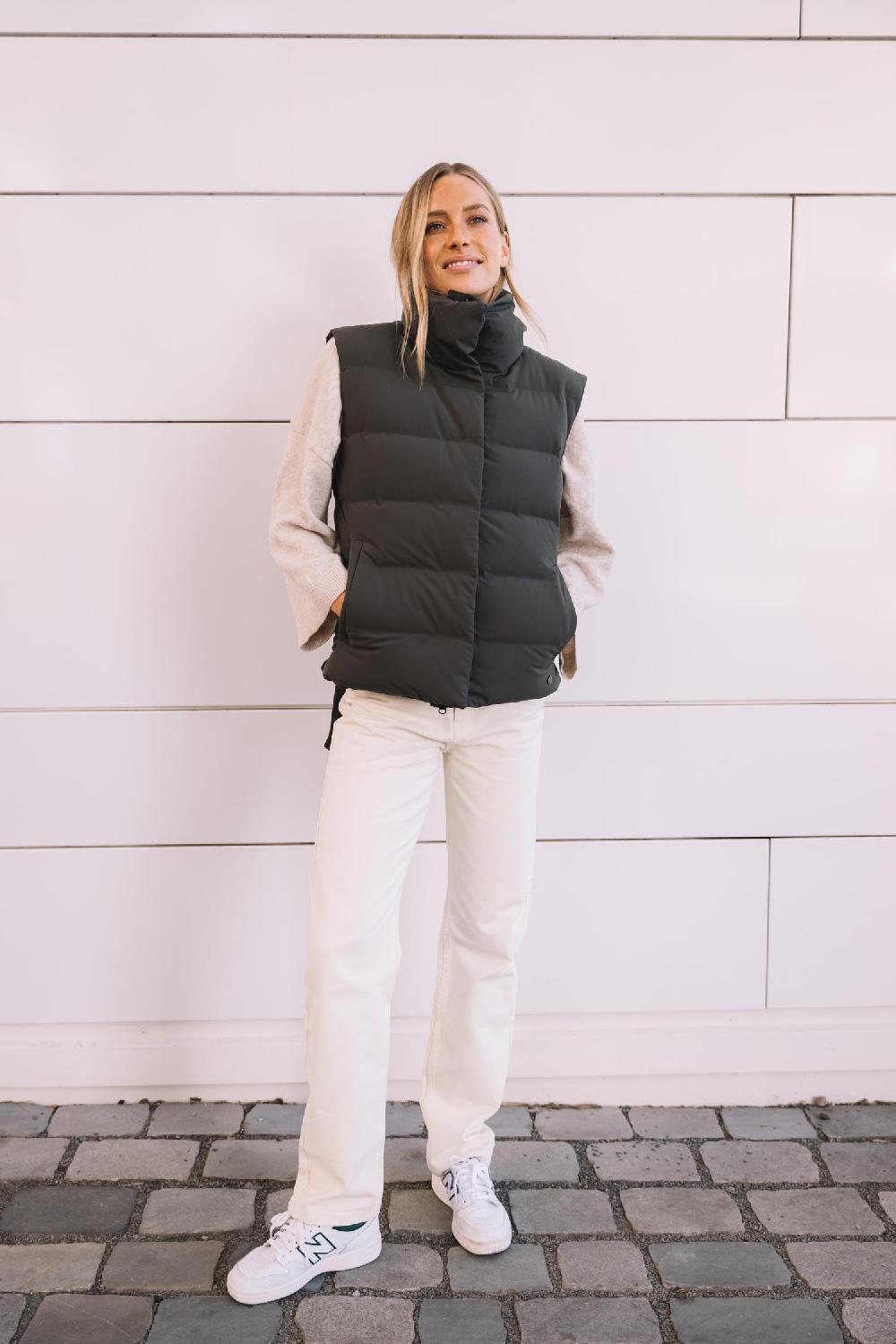 Scandinavian Edition Vesty — Dark Olive