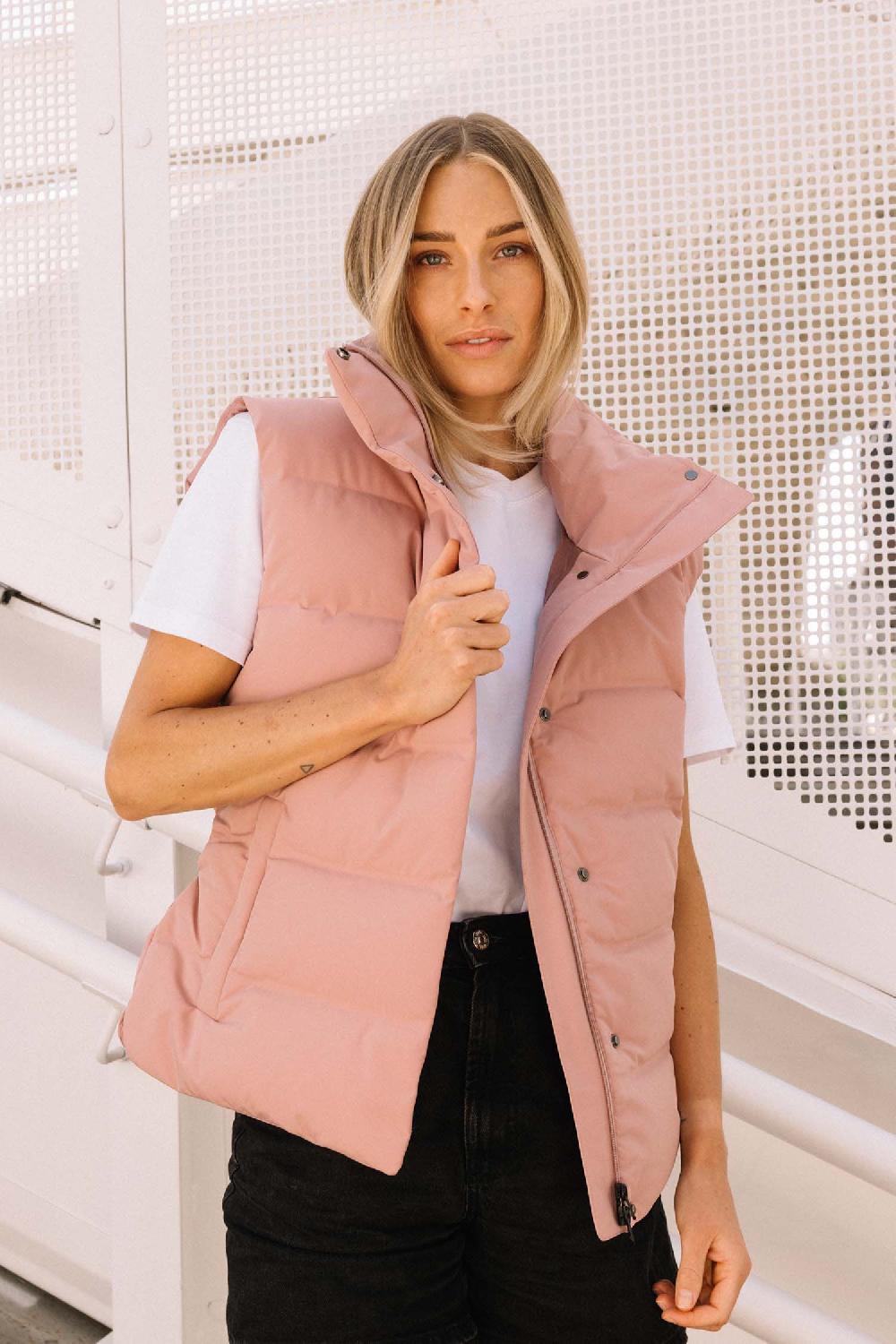 Scandinavian Edition Vesty — Flush Pink