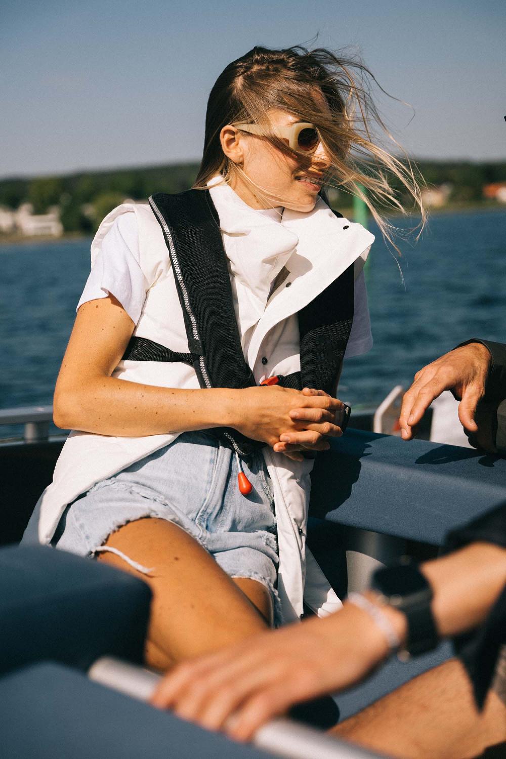 Scandinavian Edition Vesty — Neutral White