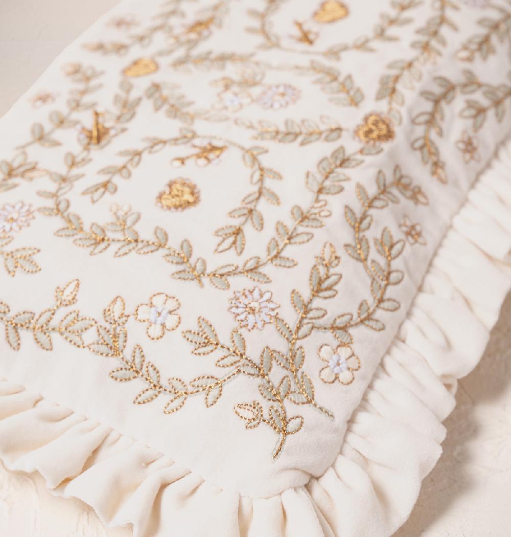 Scarlettsbags Mediterranean Garden Bride Frill Pouch