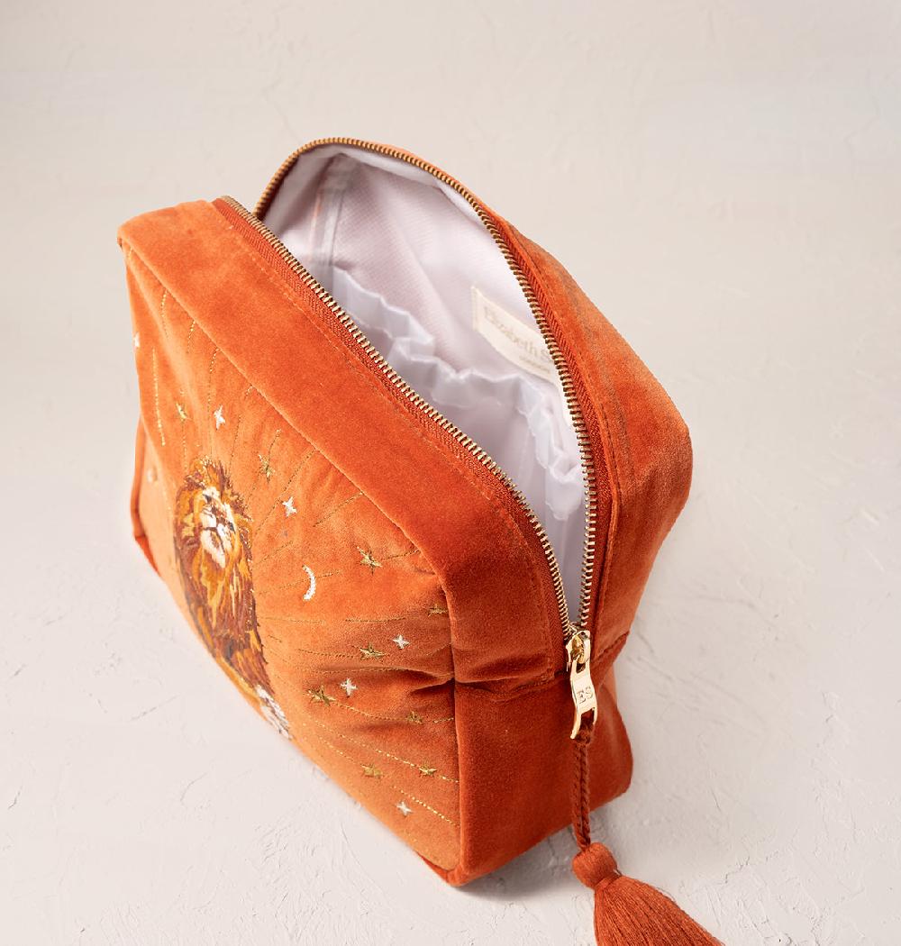 Scarlettsbags Mystical Lion Wash Bag