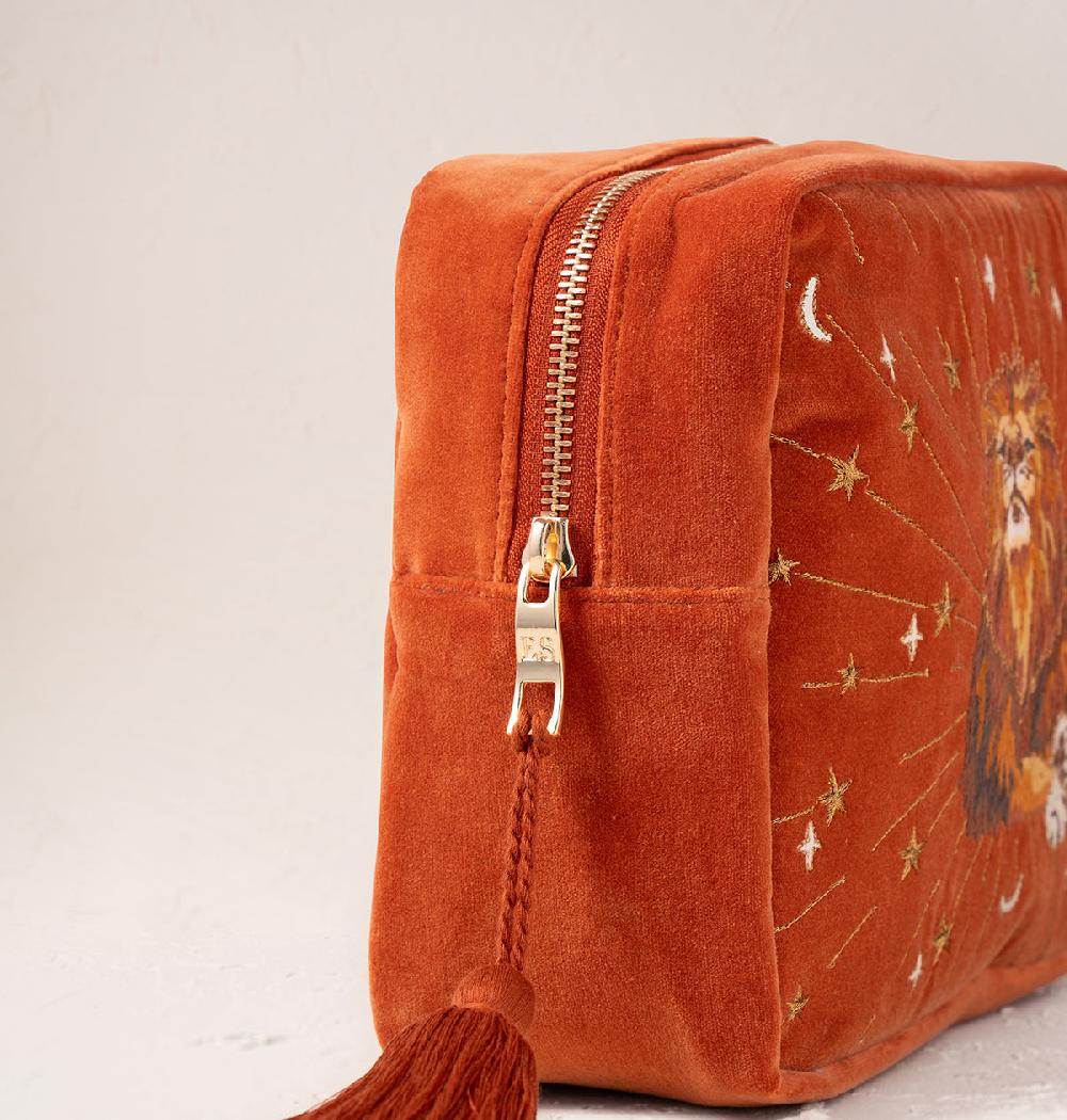 Scarlettsbags Mystical Lion Wash Bag