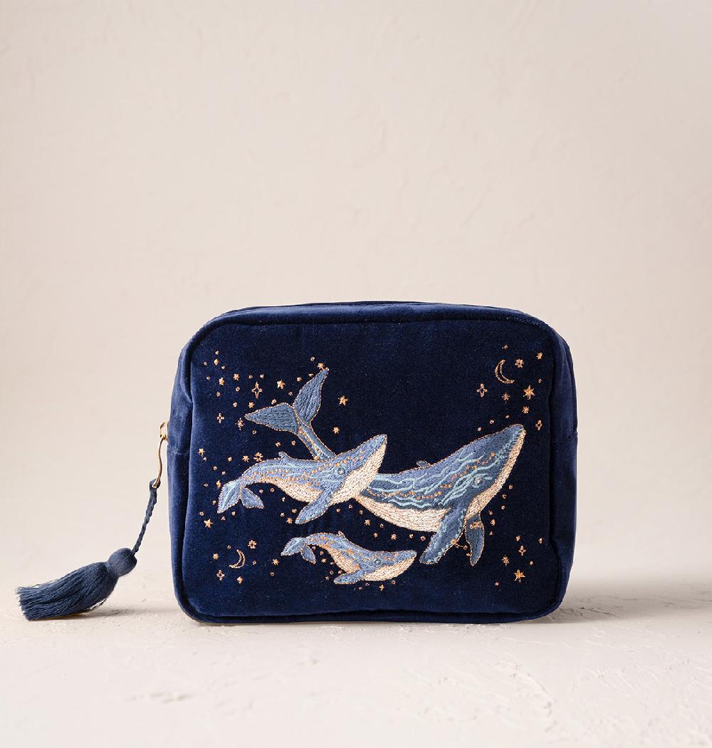 scarlettsbags Mystical Whale Wash Bag