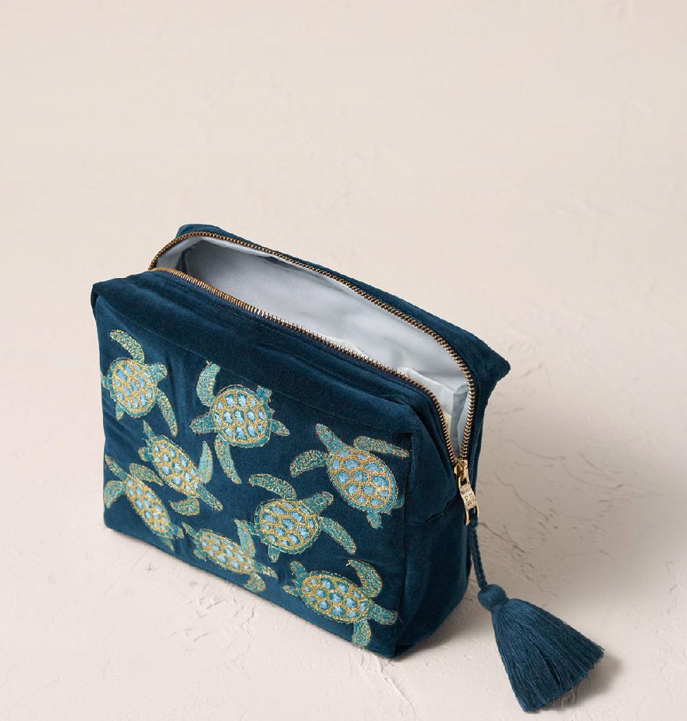 Scarlettsbags Turtle Conservation Wash Bag