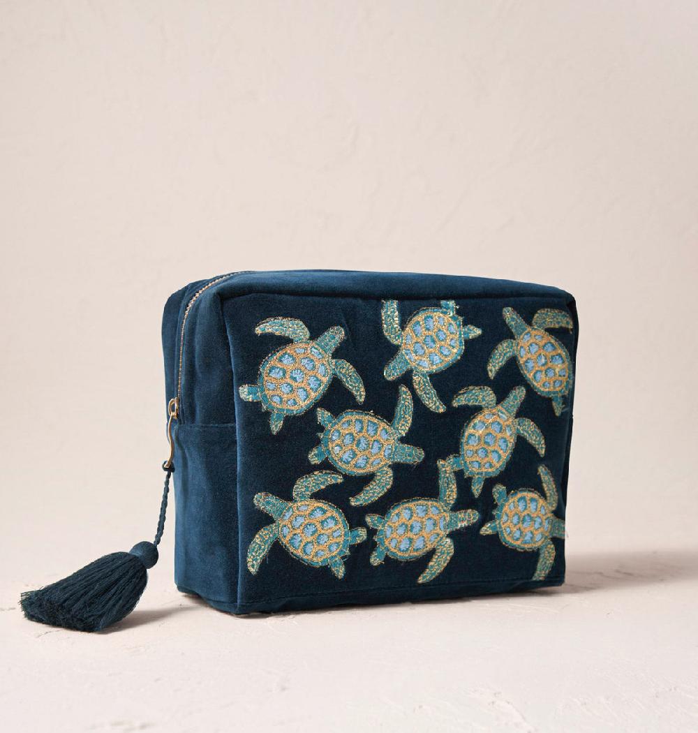 Scarlettsbags Turtle Conservation Wash Bag