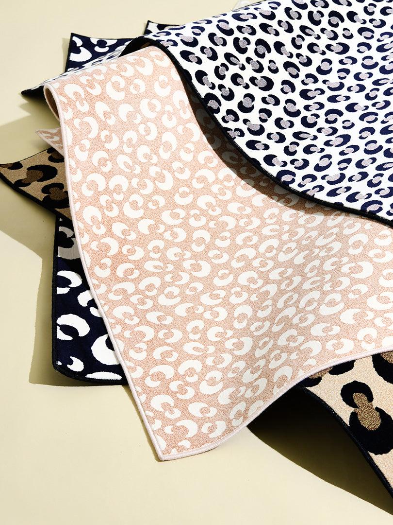 Schoenstaub Rug Animalia Black And White Mini Spots Black And White