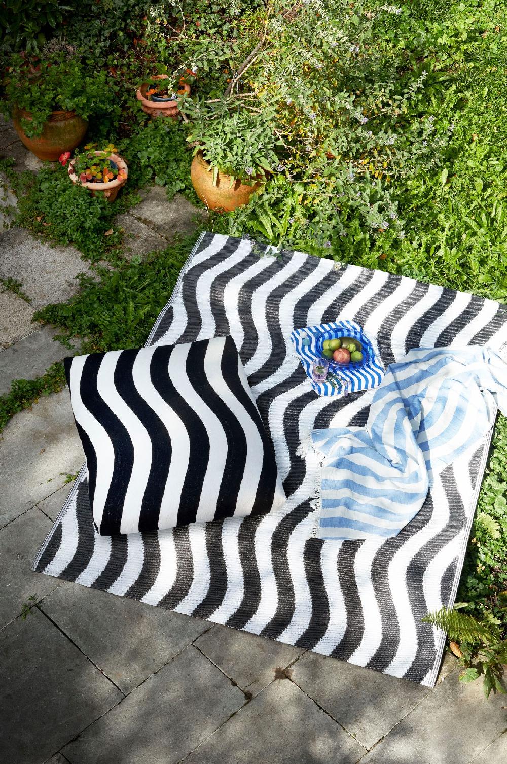 Schoenstaub Floor Pillow Goa Black