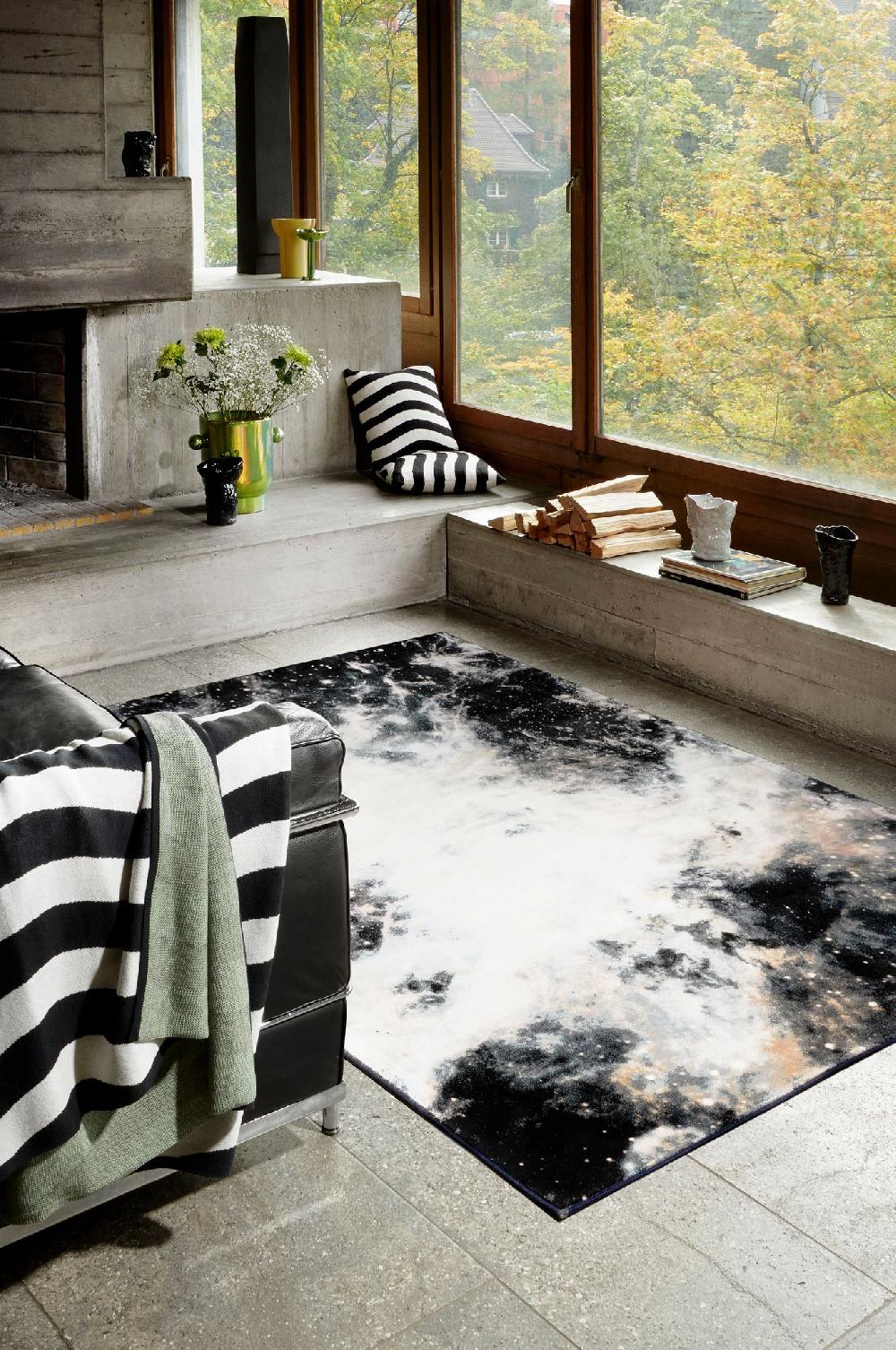 Schoenstaub Rug Nebula Mob Black