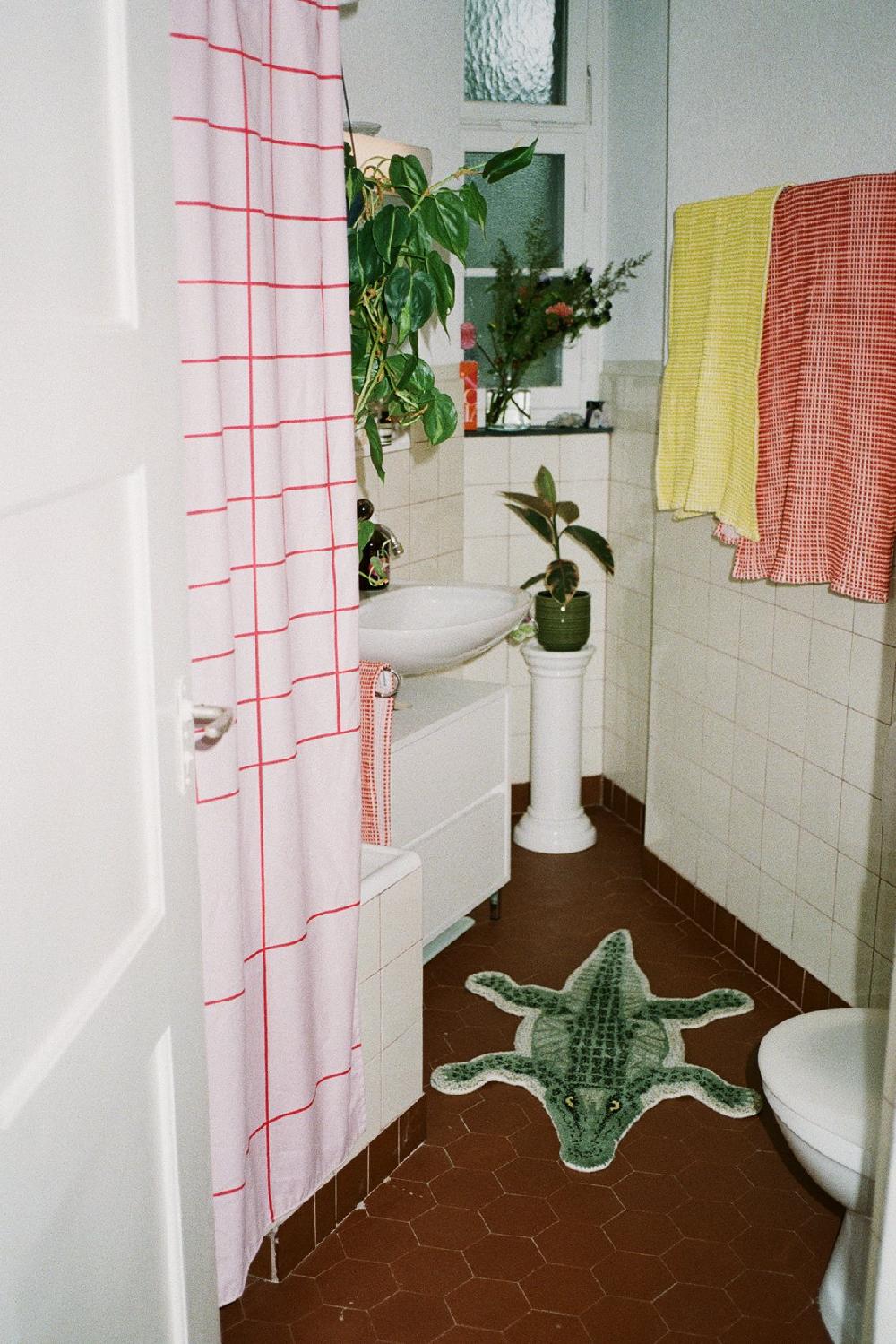 Schoenstaub Seca Shower Curtain Rose