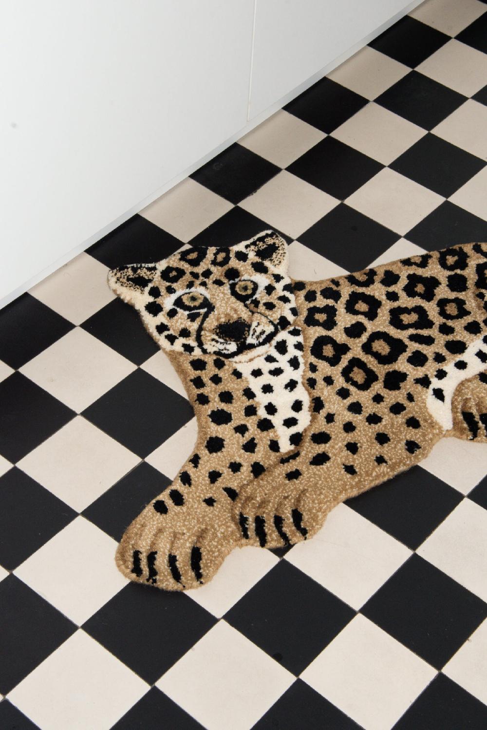 Schoenstaub Tufted Rug Leo Brown