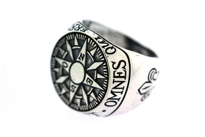 schott nyc Digby & Iona Compass Signet Ring