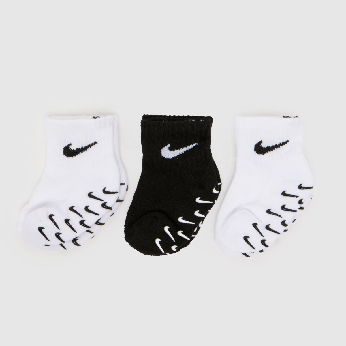 schuh Nike Infant Grip Swoosh Socks 3PK in White & Black