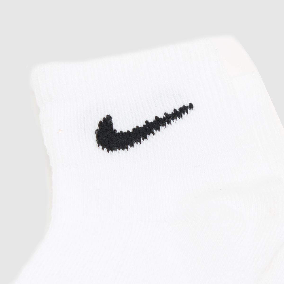 Schuh Nike Kids Quarter Socks 6 Pack In White & Black