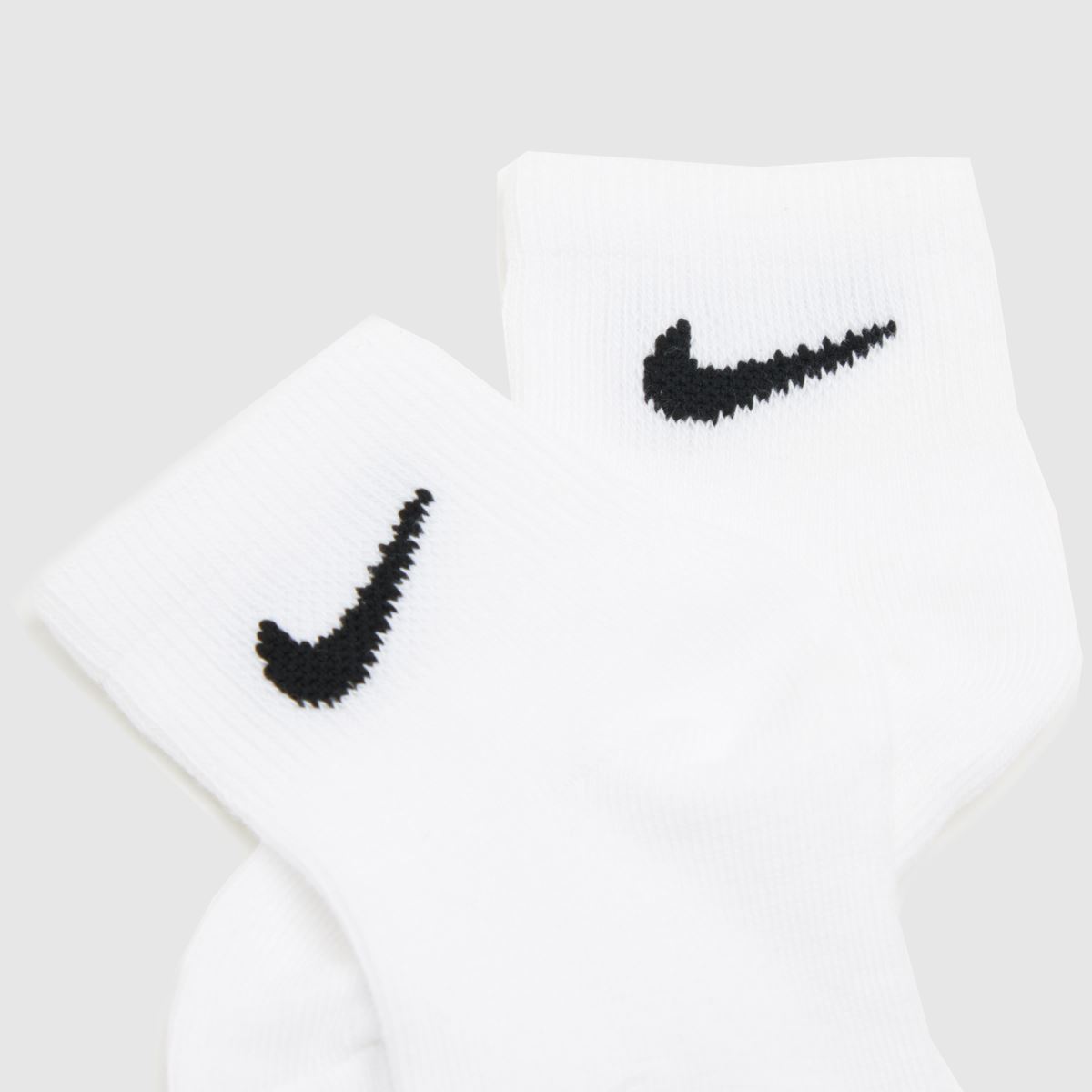 Schuh Nike Kids Quarter Socks 6 Pack In White & Black