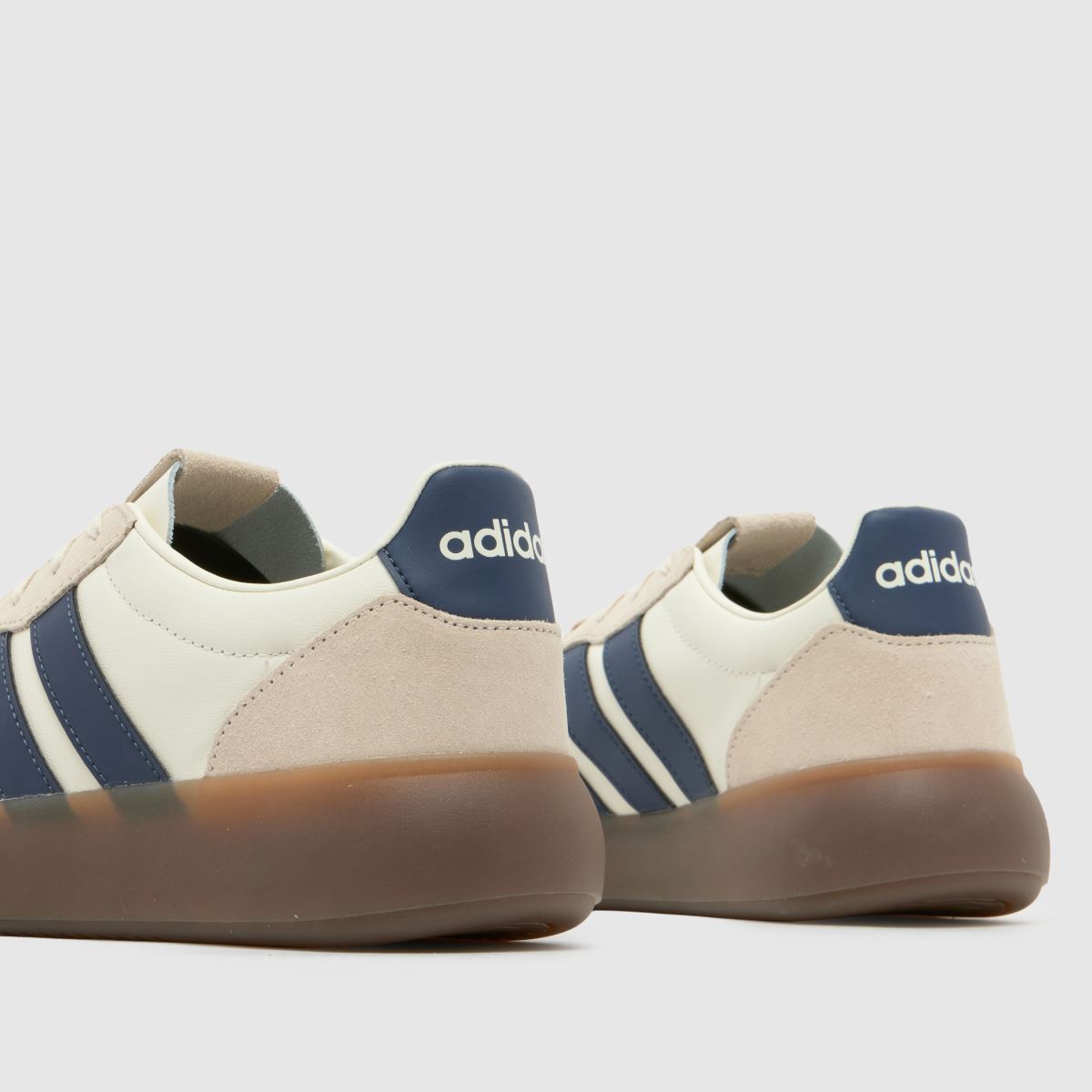 Schuh Adidas Barreda Decode Lux In White & Navy