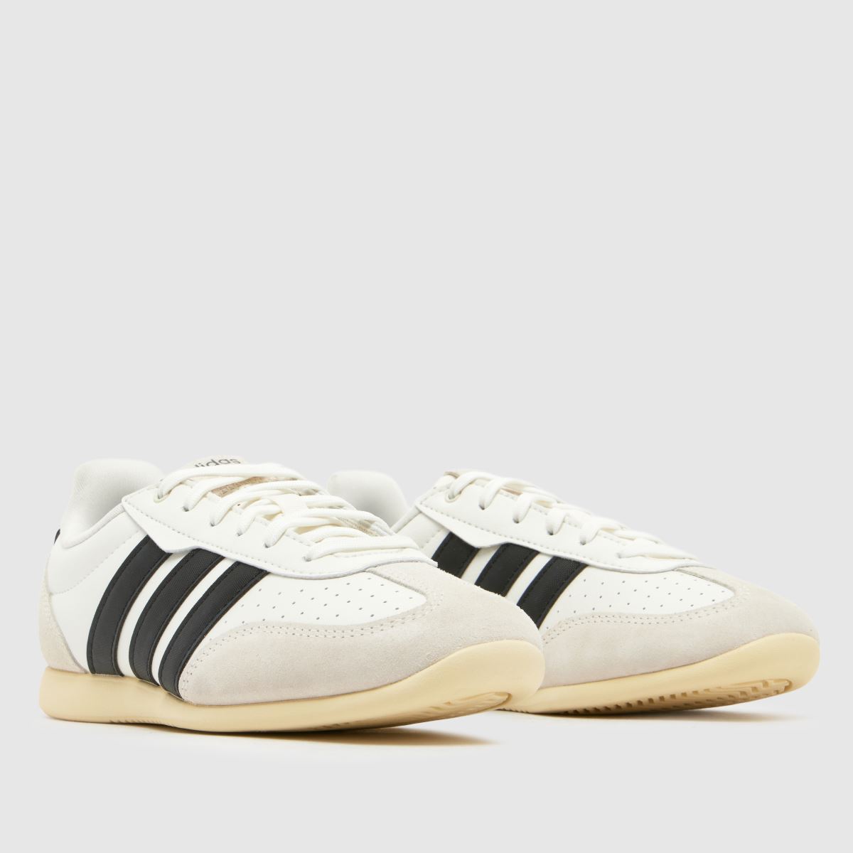 Schuh Adidas Barreda Lo In White & Black