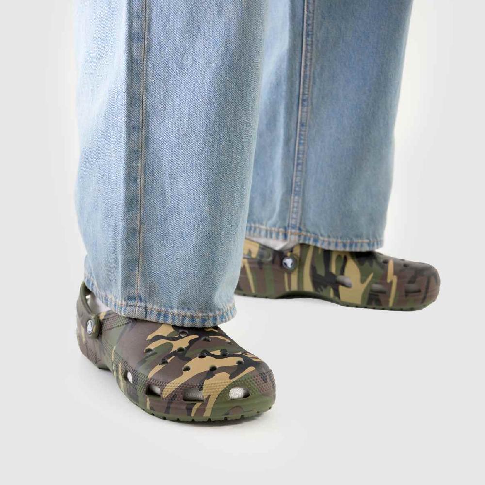 Schuh Crocs Classic Camo Clog In Green Multi