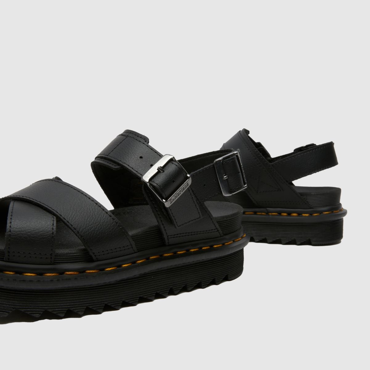 Schuh Dr Martens Voss II In Black
