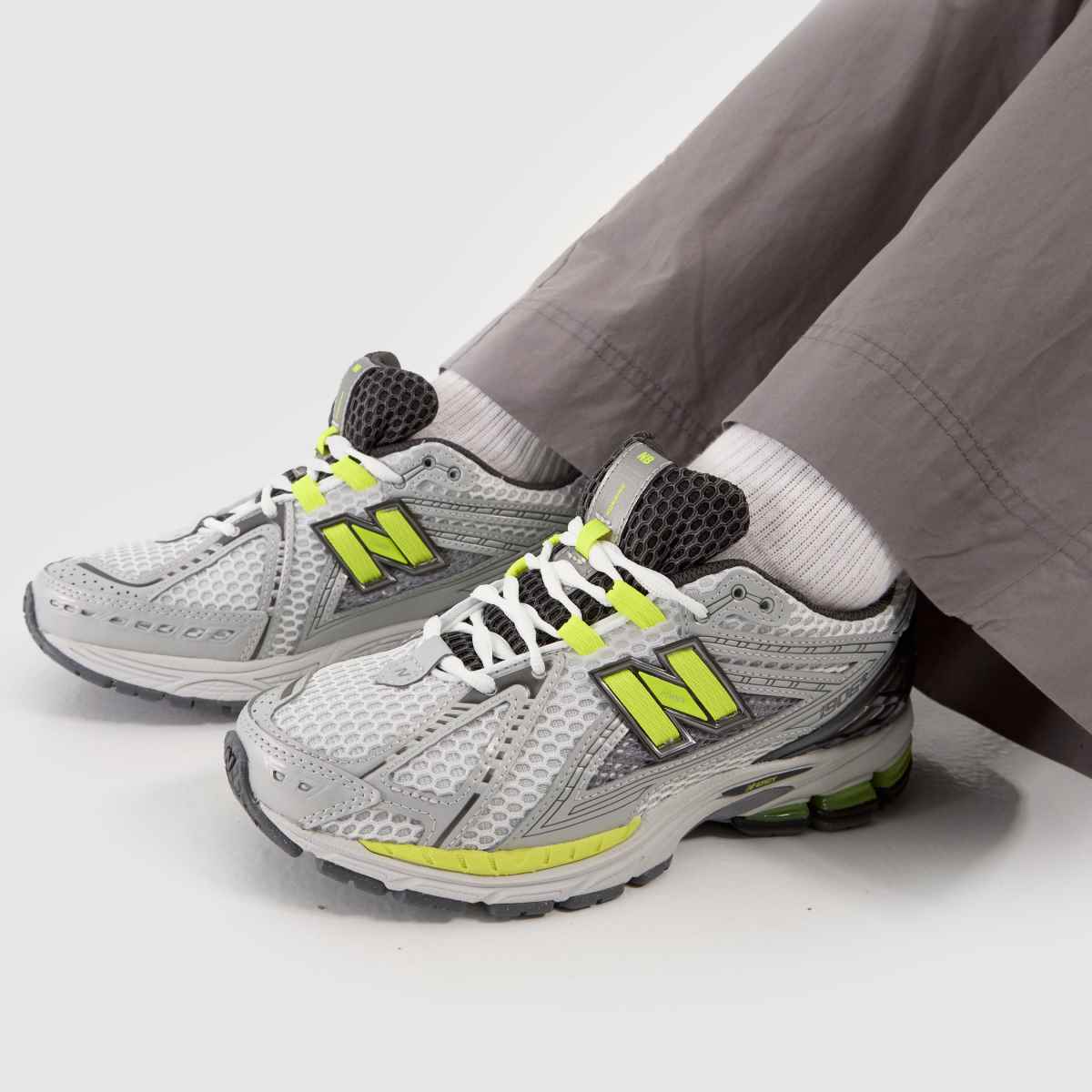Schuh New Balance 1906R In Grey Multi
