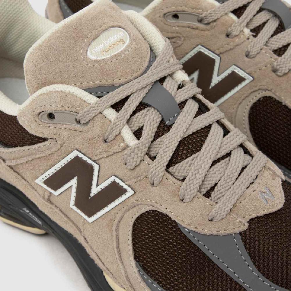 Schuh New Balance 2002R In Beige