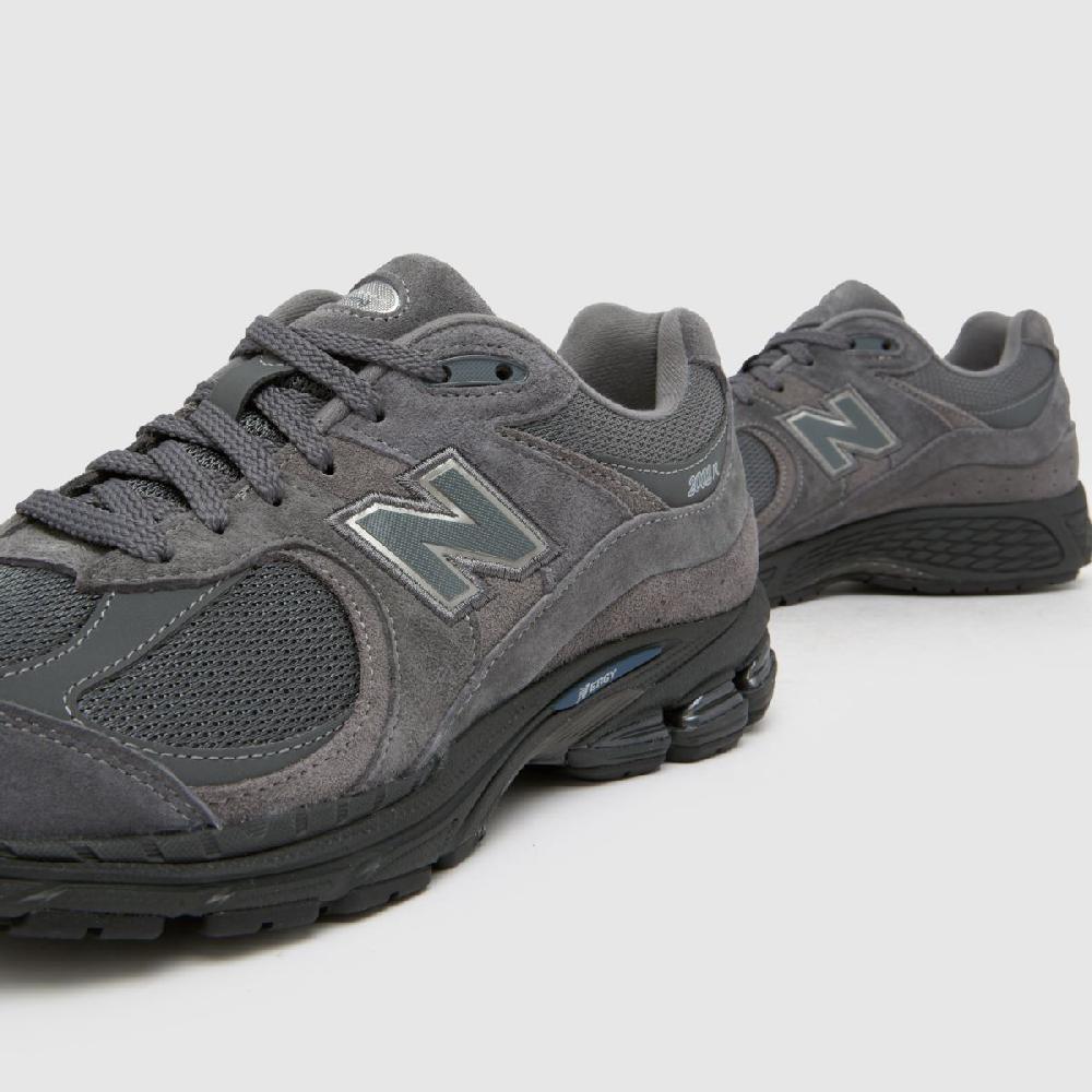 Schuh New Balance 2002R In Dark Grey