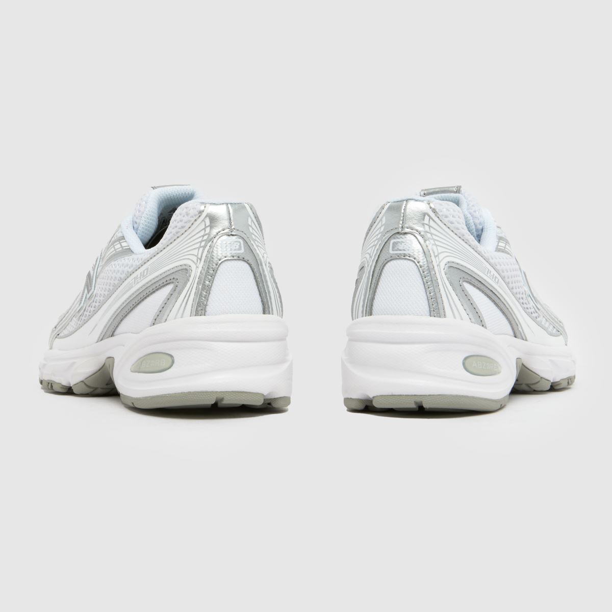 Schuh New Balance 740 In White & Silver