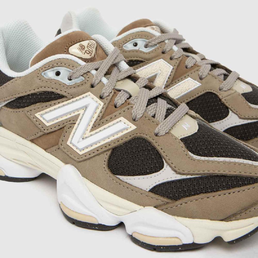 Schuh New Balance 9060 In Beige & Brown
