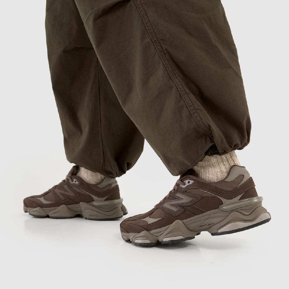 Schuh New Balance 9060 In Brown
