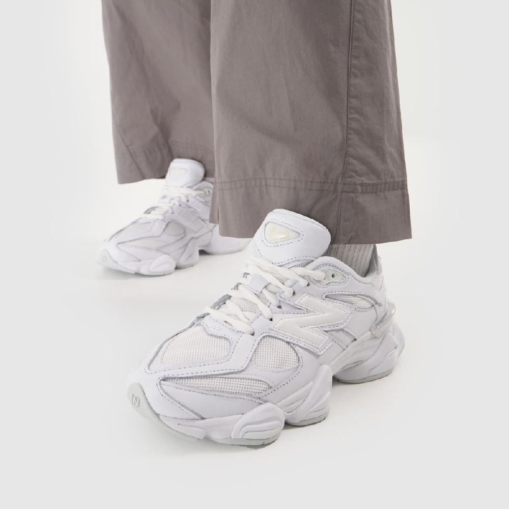 Schuh New Balance 9060 In White
