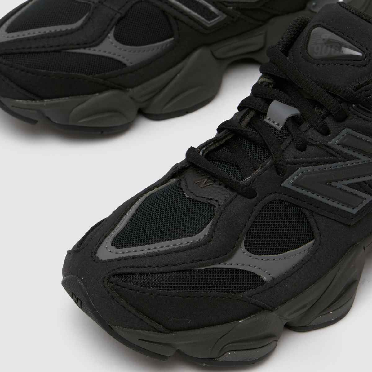 Schuh New Balance 9060 Youth In Black & Grey
