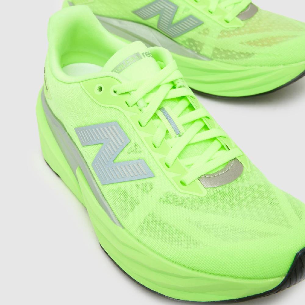 Schuh New Balance FuelCell Rebel V5 In Light Green