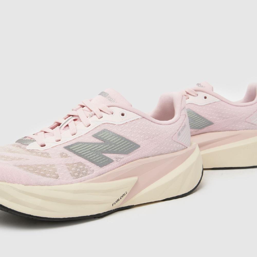 Schuh New Balance FuelCell Rebel V5 In Pale Pink