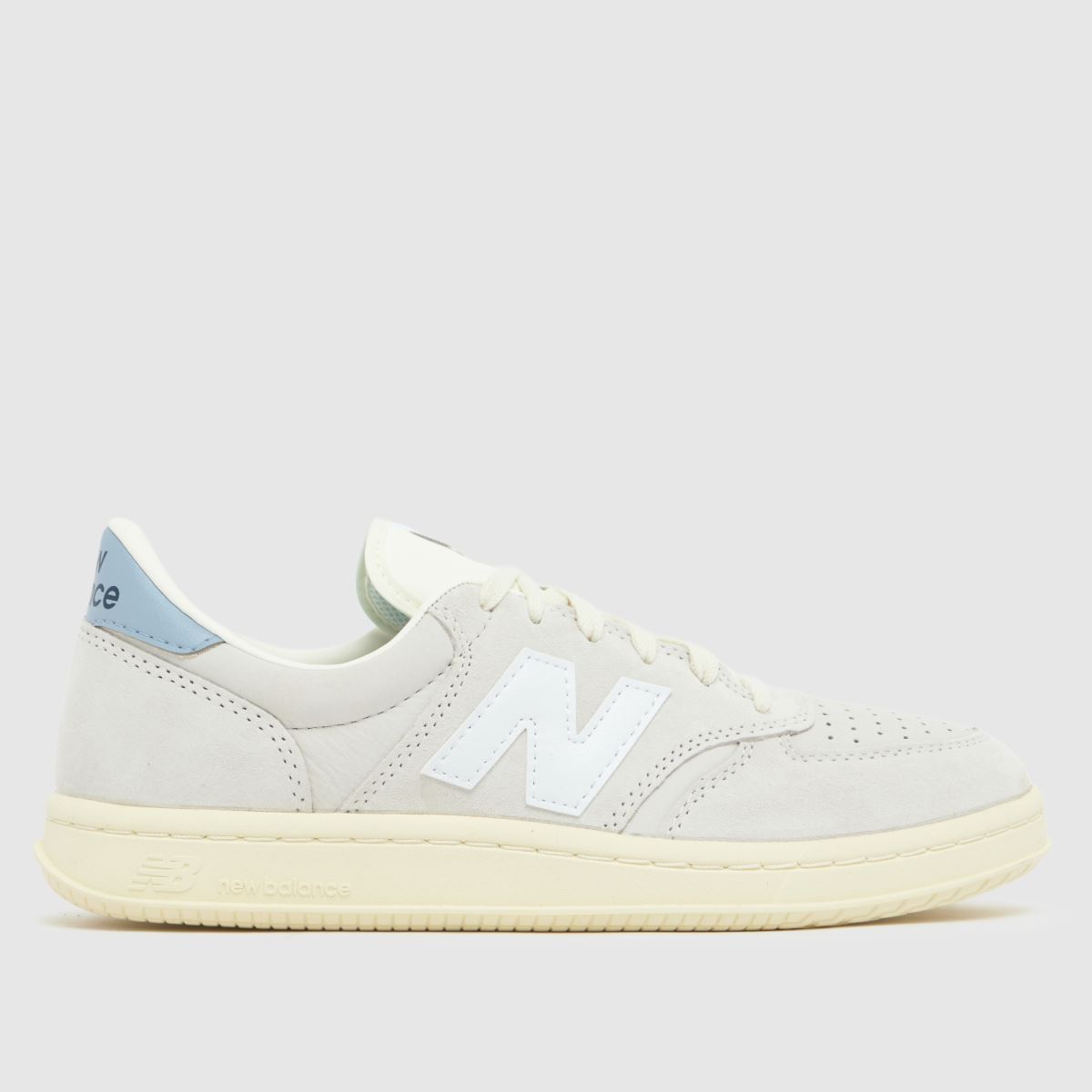 schuh New Balance T500 in White & Blue
