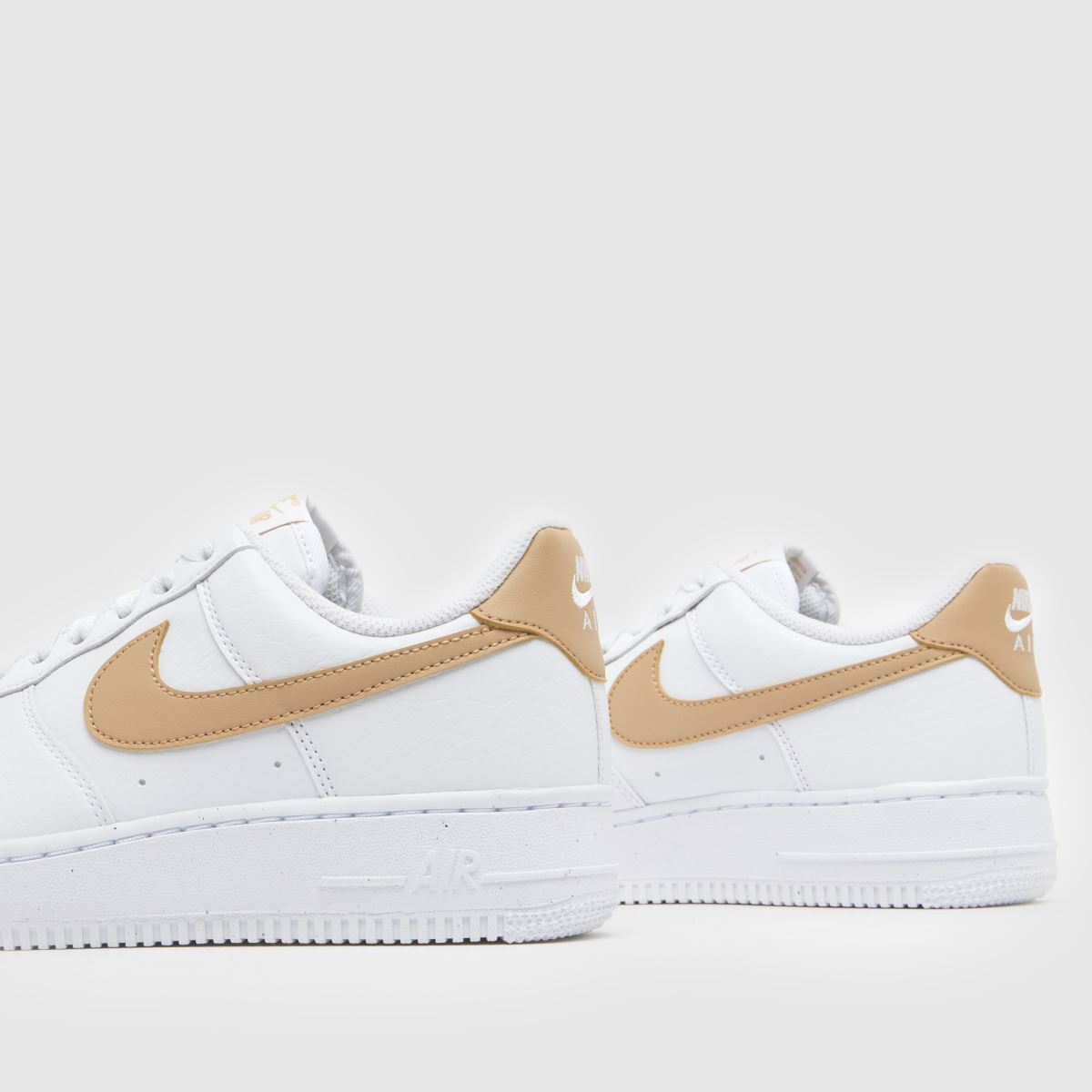 Schuh Nike Air Force 1 In White & Beige