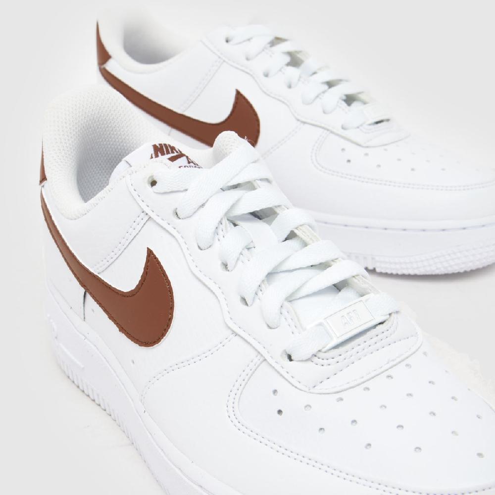 Schuh Nike Air Force 1 In White & Brown