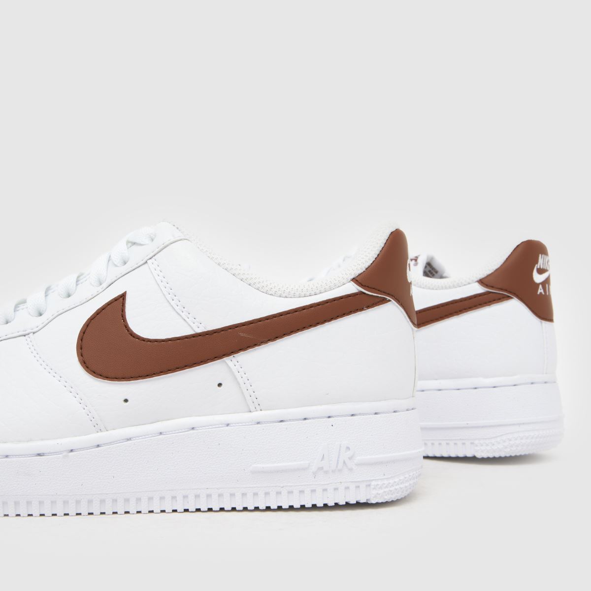 Schuh Nike Air Force 1 In White & Brown