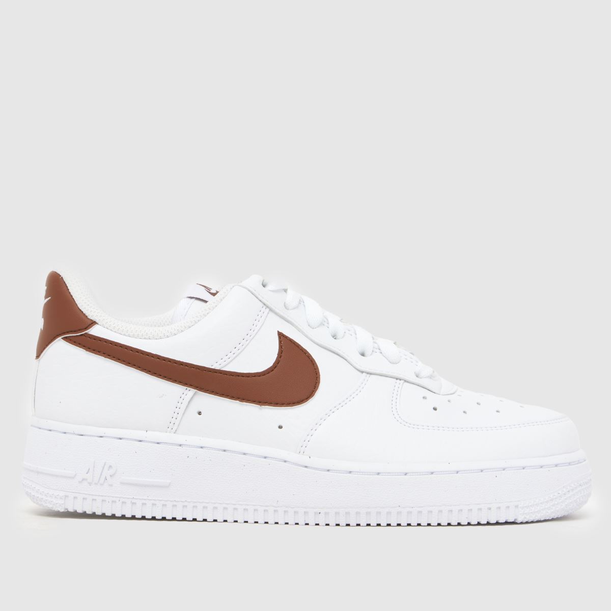 schuh Nike Air Force 1 in White & Brown