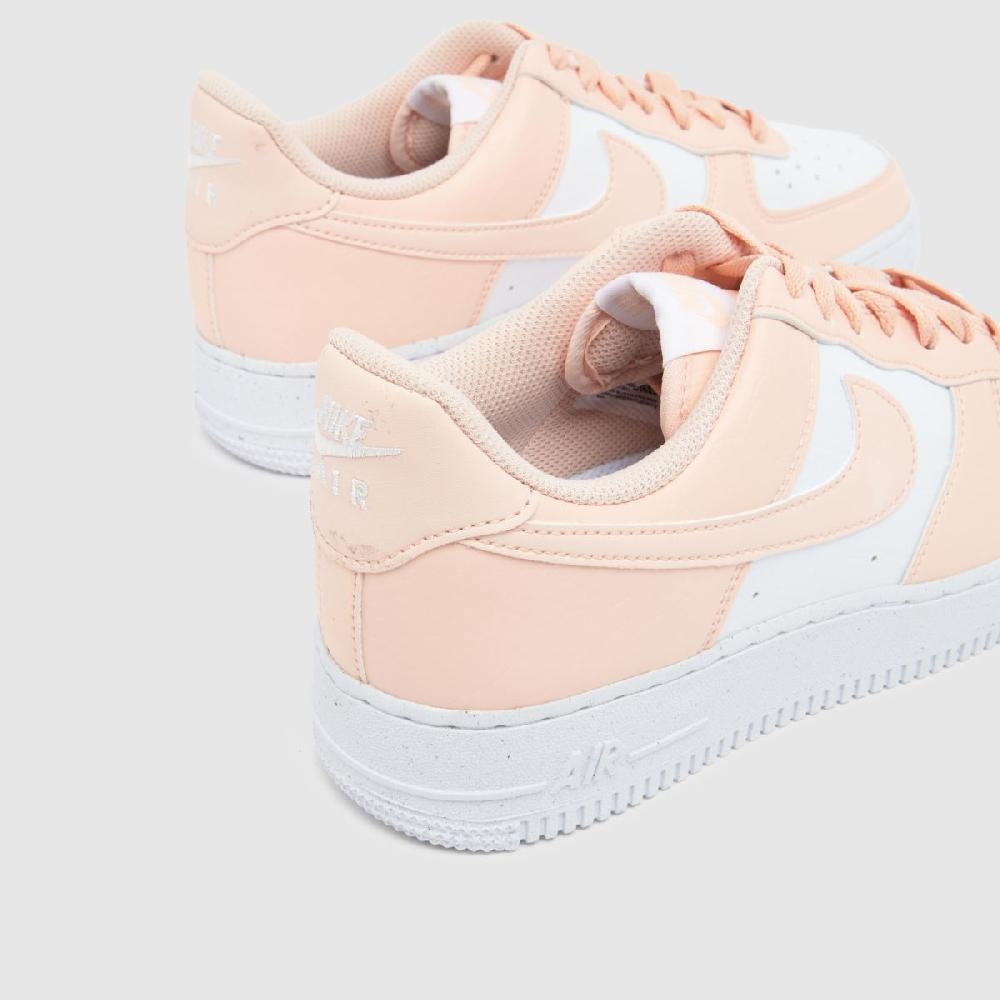 Schuh Nike Air Force 1 In White & Pink