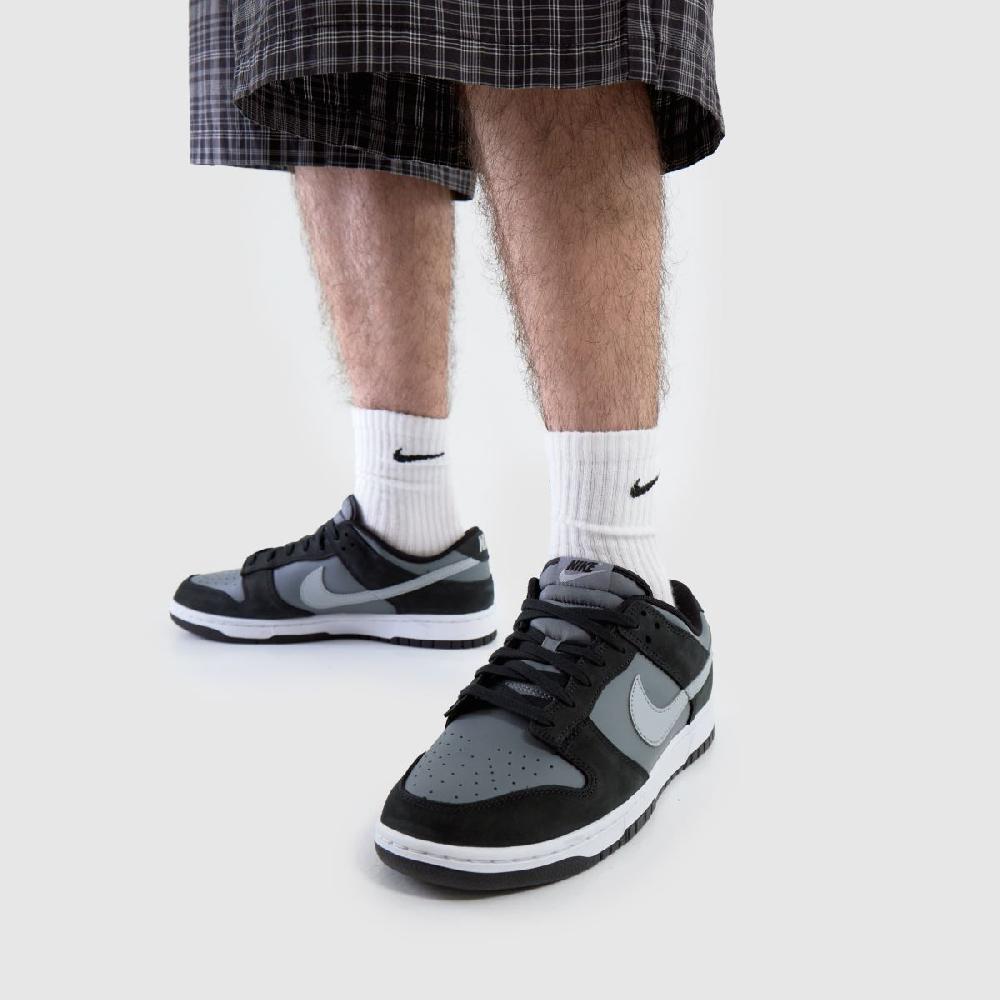 Schuh Nike Dunk Low In Black & Grey