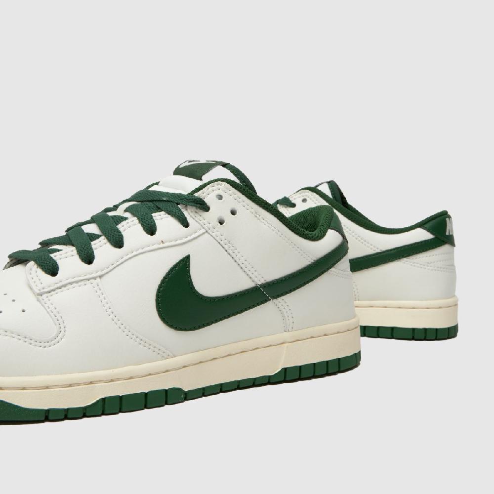 Schuh Nike Dunk Low In White & Green