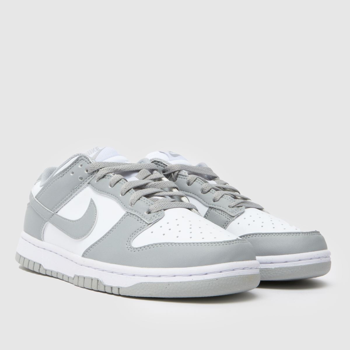 Schuh Nike Dunk Low In White & Grey