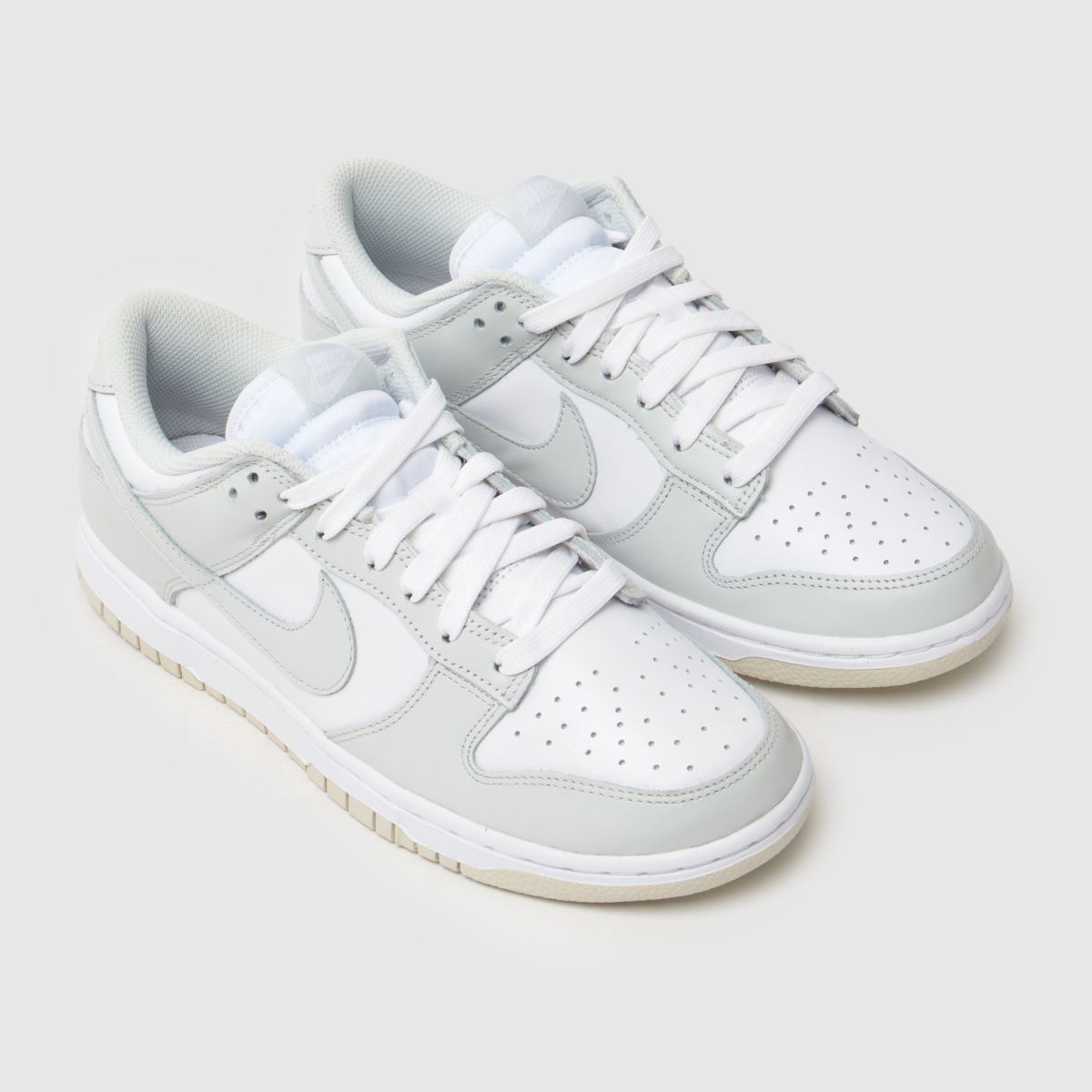 Schuh Nike Dunk Low In White & Grey